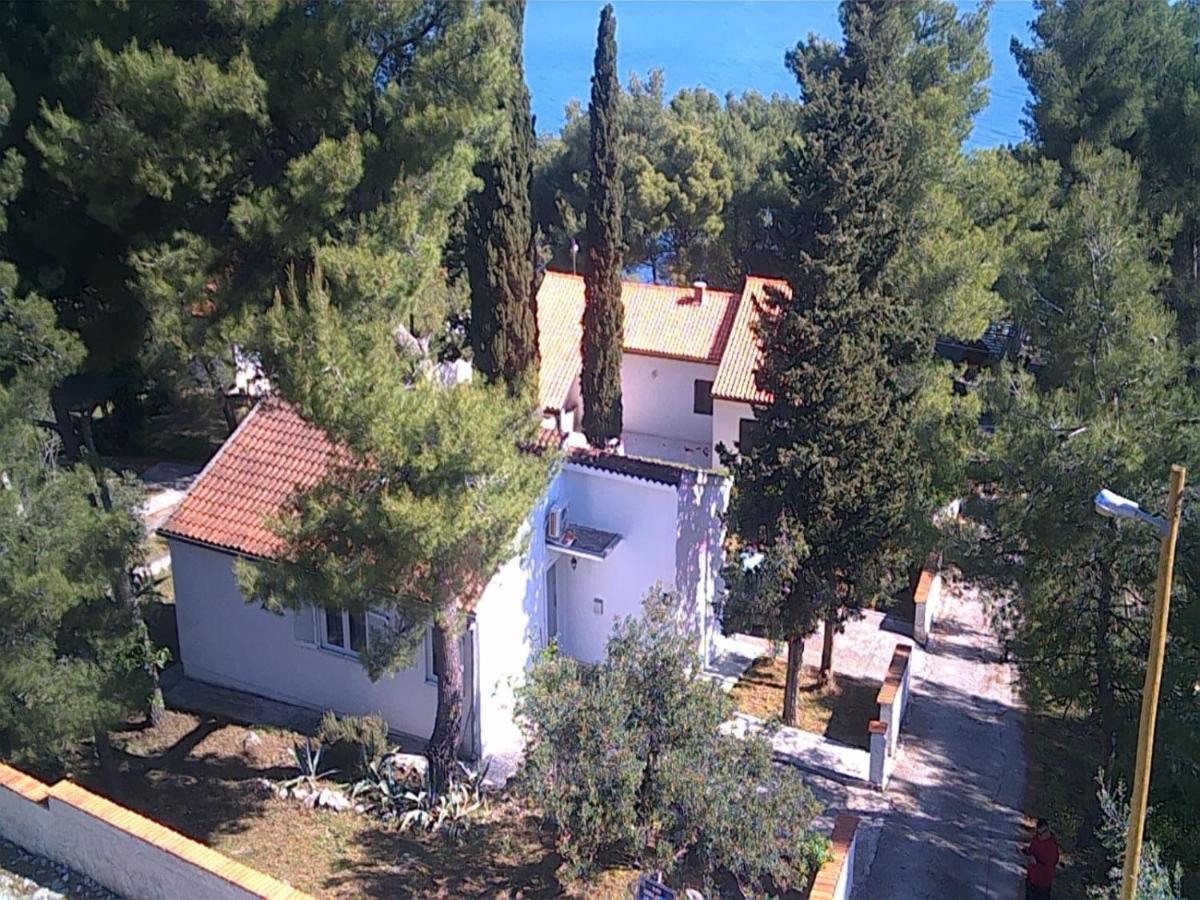 Beach House Black Olive Villa Slatine Exterior photo